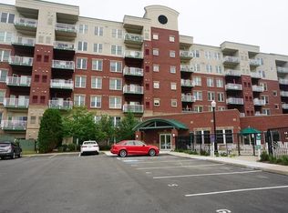 36 Village Rd APT 613, Middleton, MA 01949