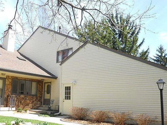 2nd image of 1110 Timbercreek Dr APT 1
