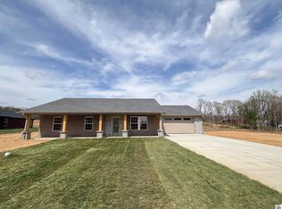 135 Clover Cres, Paducah, KY 42003