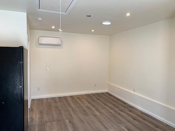 3rd image of 651 Tufts Ave