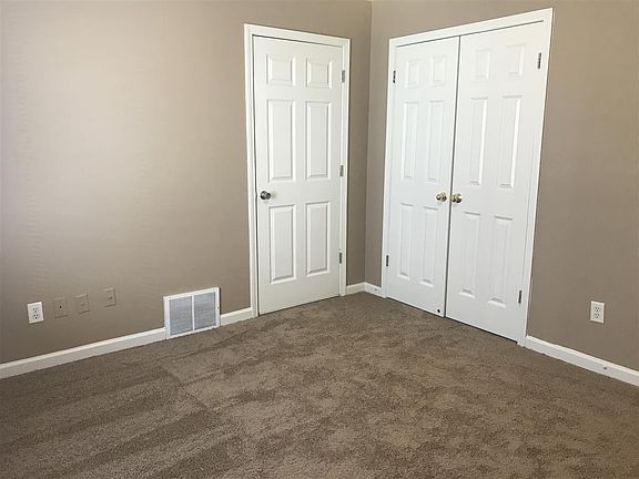 5th image of 9155 Berry Garden Cir S