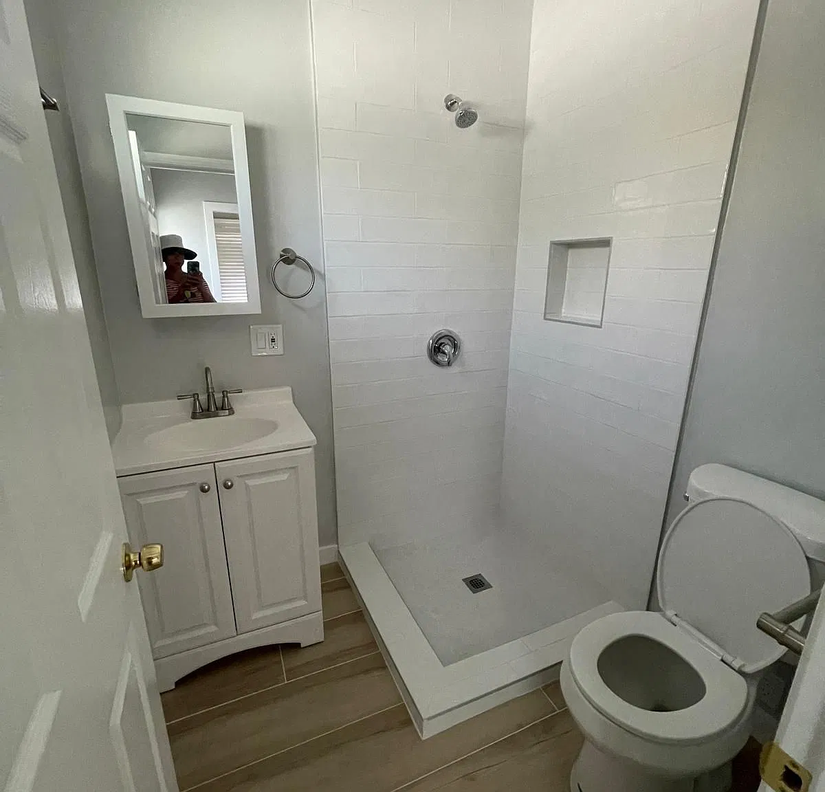 11 bed, 2200 sqft, $850 — Photo 4