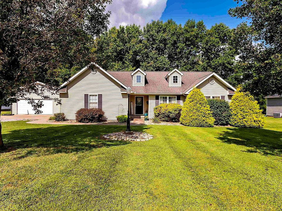 1st image of 15271 Rue Belle Ln
