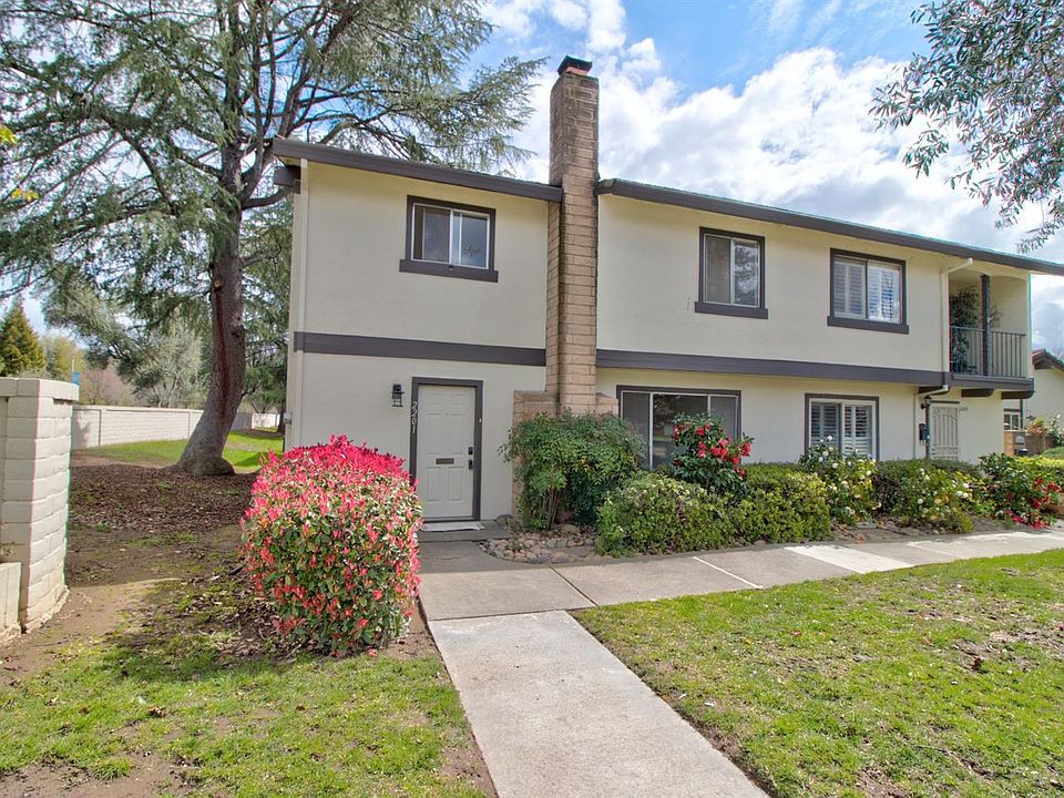 1st image of 2201 Bridlewood Dr