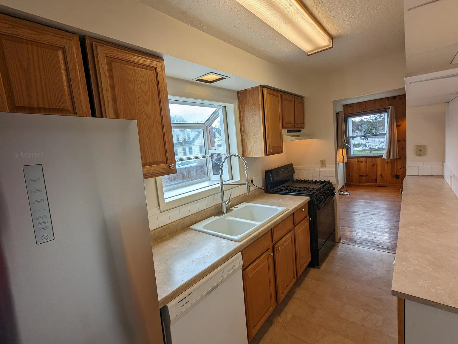 2 bed, 1804 sqft, $2,100 — Photo 2