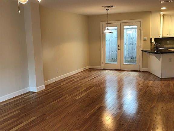 3rd image of 5951 South Loop E Unit 50