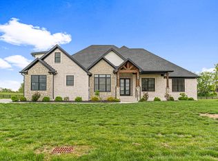217 Ridgefield Dr, Nicholasville, KY 40356