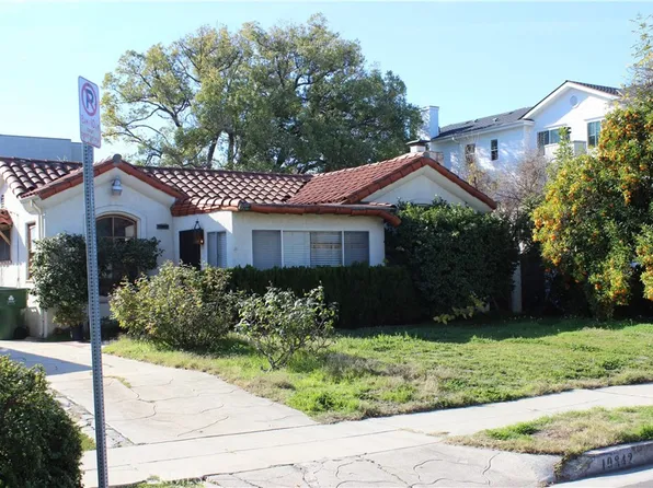 10842 Peach Grove St, North Hollywood, CA 91601