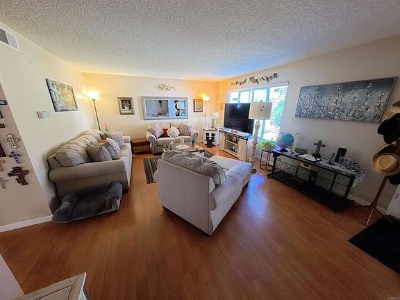 4th image of 149 4th Ave Unit 15