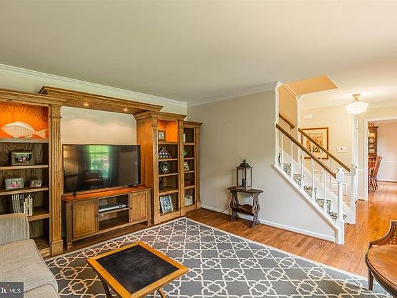 4th image of 3277 Chancellor Dr