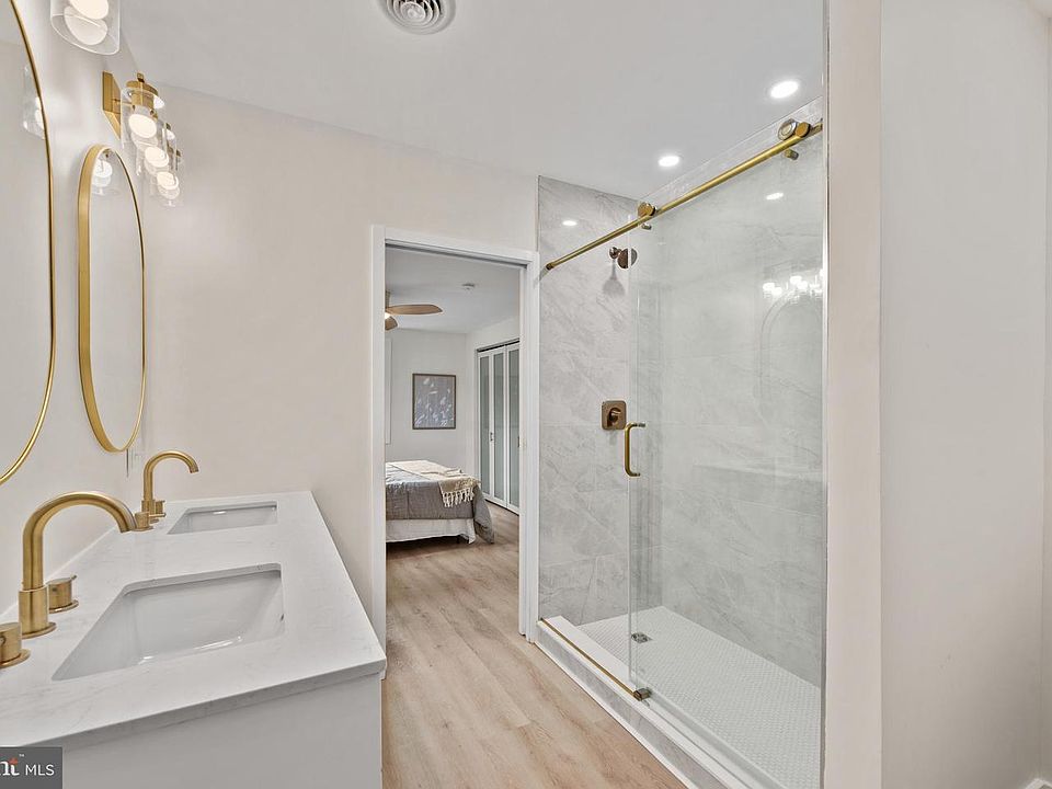 1st image of 9401 Romancoke Rd