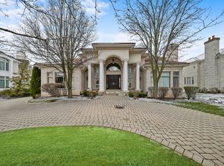 117 Covington Ct, Oak Brook, IL 60523