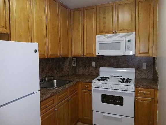 5th image of 3280 Nostrand Ave APT 102