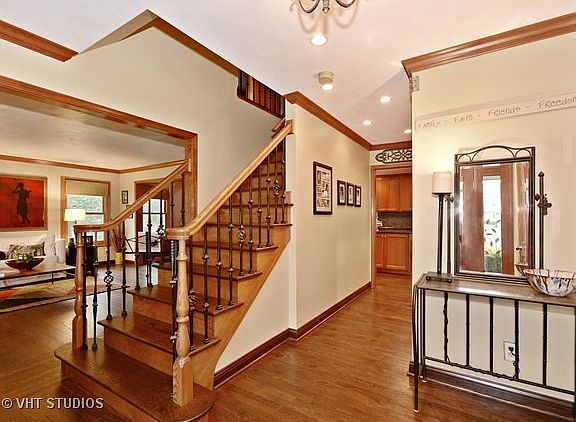 3rd image of 3N772 Meadowridge Cir
