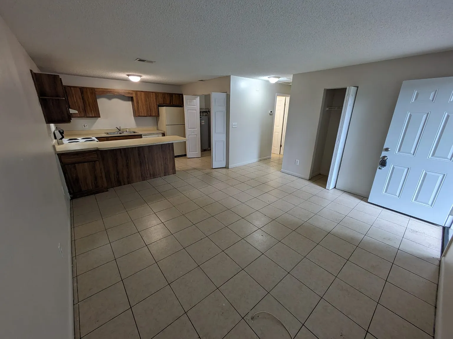 2 bed, 770 sqft, $1,175 — Photo 3