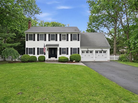 2nd image of 3 Hampton Drive