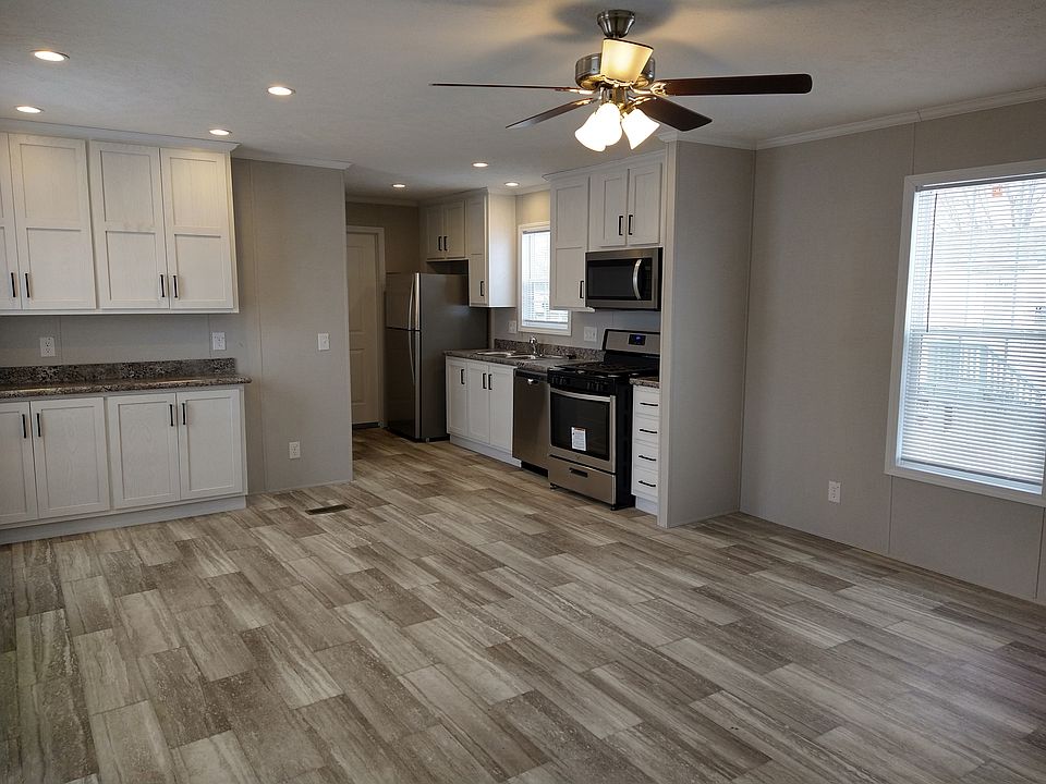 1st image of 377 Grant Cir #377