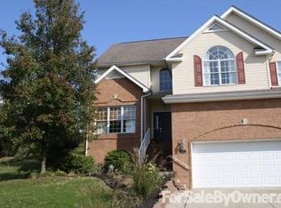 111 Southern Woods Dr, South Charleston, WV 25309