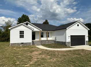 57 Halcomb Pond Rd, Corbin, KY 40701