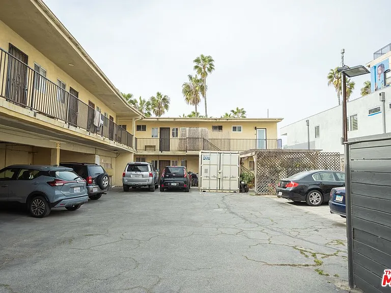 1313 Ocean Front Walk #10 — Photo 18