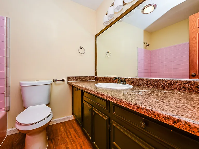 2595 Emerald Dr — Photo 7