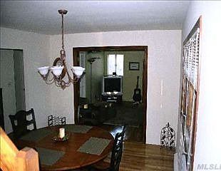 3rd image of 189 Northern Blvd