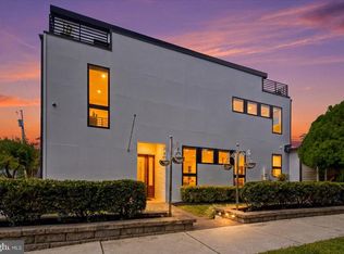 900 20th St S, Arlington, VA 22202