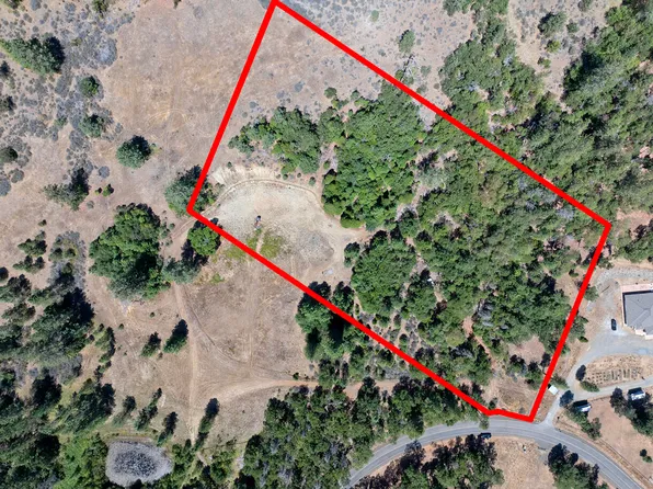 360 Sparky Way, Cave Junction, OR 97523