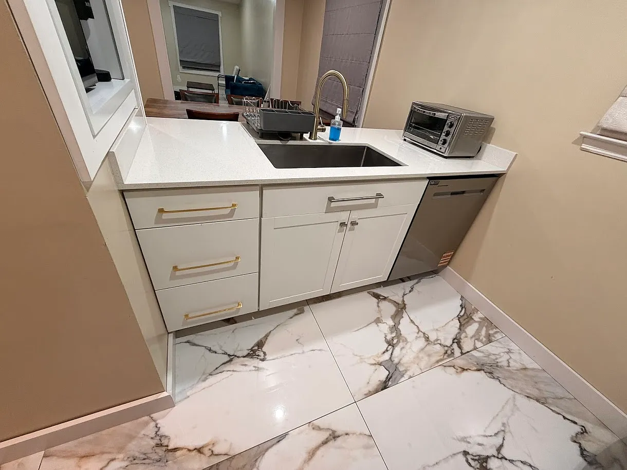 2 bed, 1050 sqft, $1,550 — Photo 3
