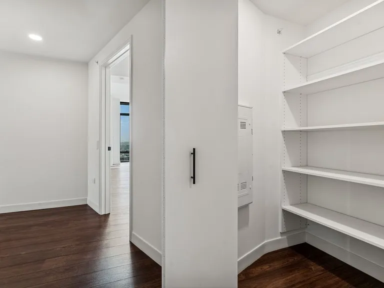 344 N Canal St #3207 — Photo 2
