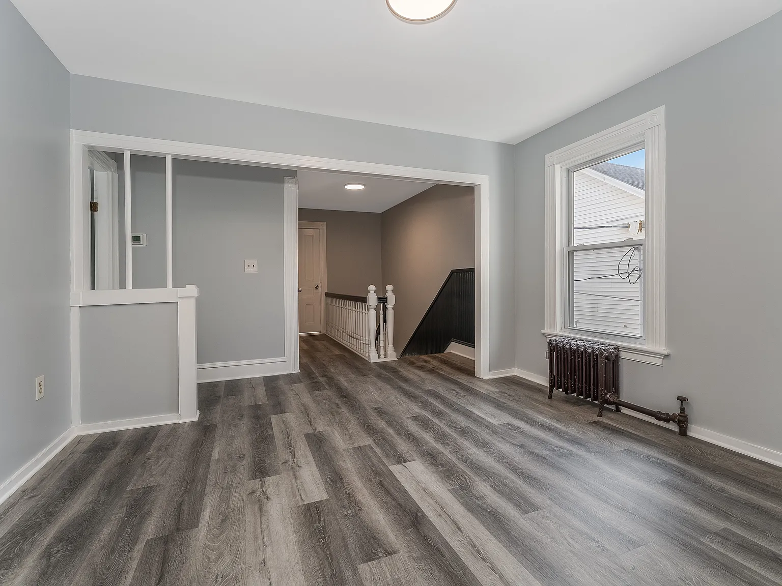 3 bed, 1200 sqft, $2,200 — Photo 2
