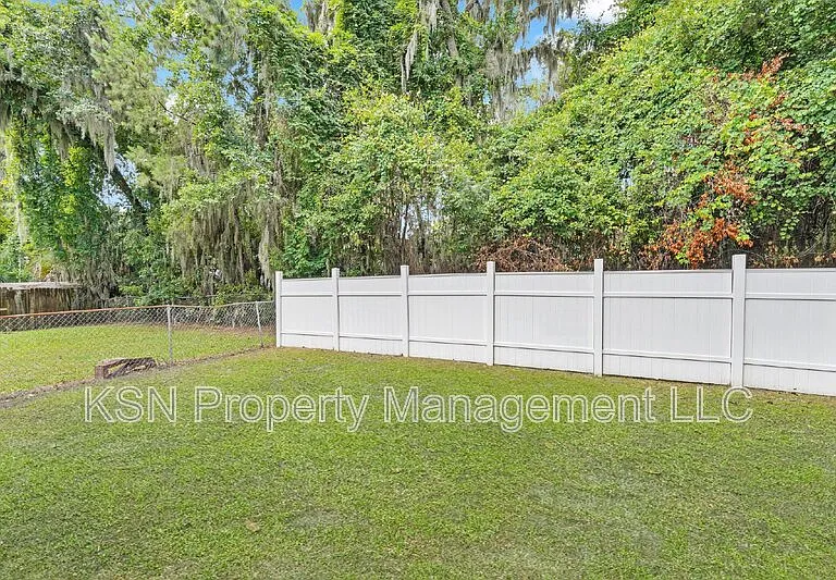 7331 Leghorn St — Photo 37