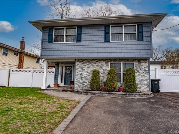 36 Leigh Street, Huntington, NY 11743