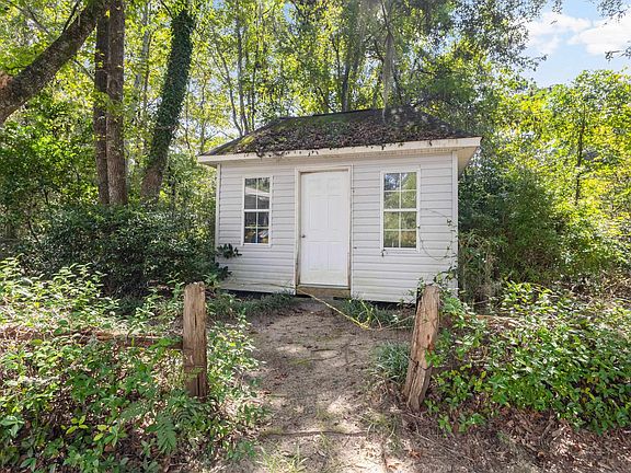 3rd image of 4188 Tilly Swamp Rd.