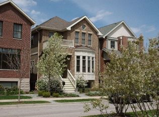 2434 W Bradley Pl, Chicago, IL 60618