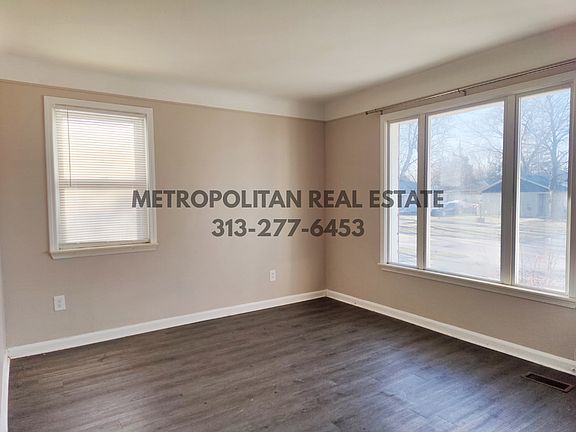 2nd image of 32626 Sheridan St