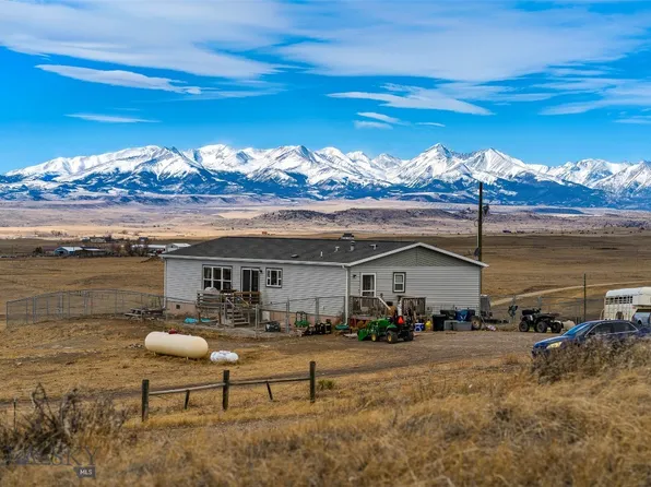 56 Spannering Rd, Big Timber, MT 59011