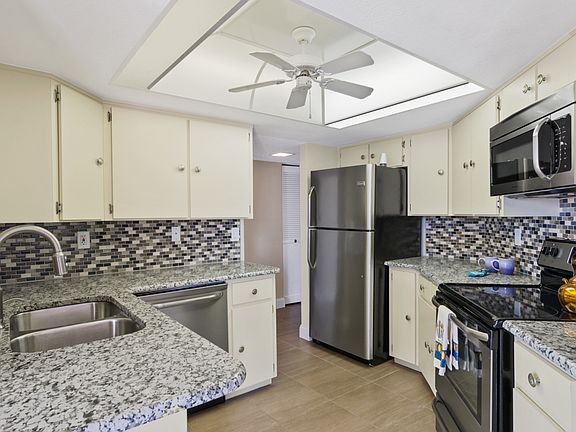 5th image of 1 Oceans West Blvd APT 2A6