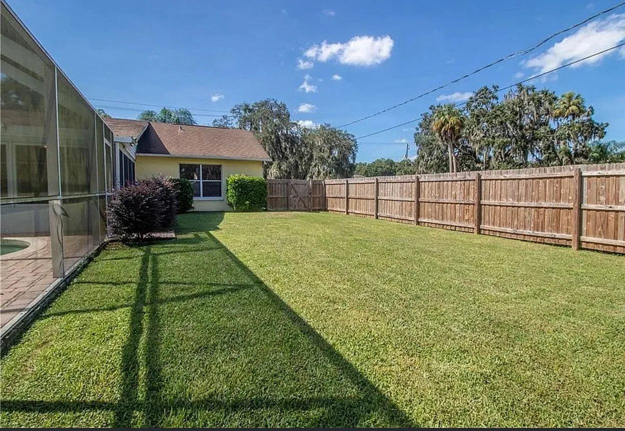 3 bed, 2098 sqft, $2,550 — Photo 4