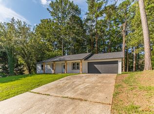 2513 Mistletoe Ln, Snellville, GA