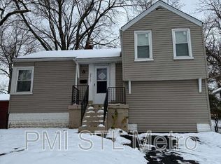 2915 Ridgeway Ave, Saint Louis, MO 63114