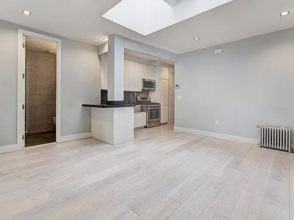 1st image of 195 Stanton St APT 6D