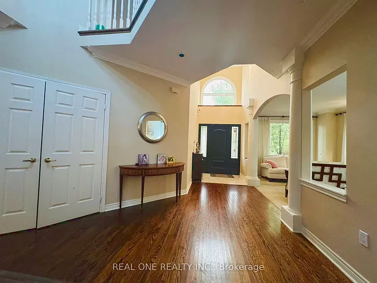 2361 Silverwood Dr — Photo 2