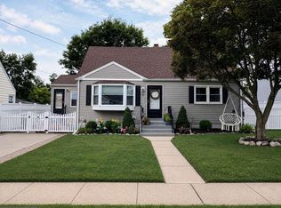 15 Appleton Dr, Hamilton, NJ 08610