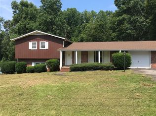 304 S Lovingood Ave, Walhalla, SC 29691