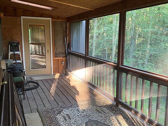 4th image of 422 Wright Rd