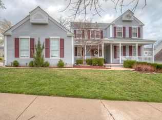 1226 Red Oak Plantation Dr, Ballwin, MO