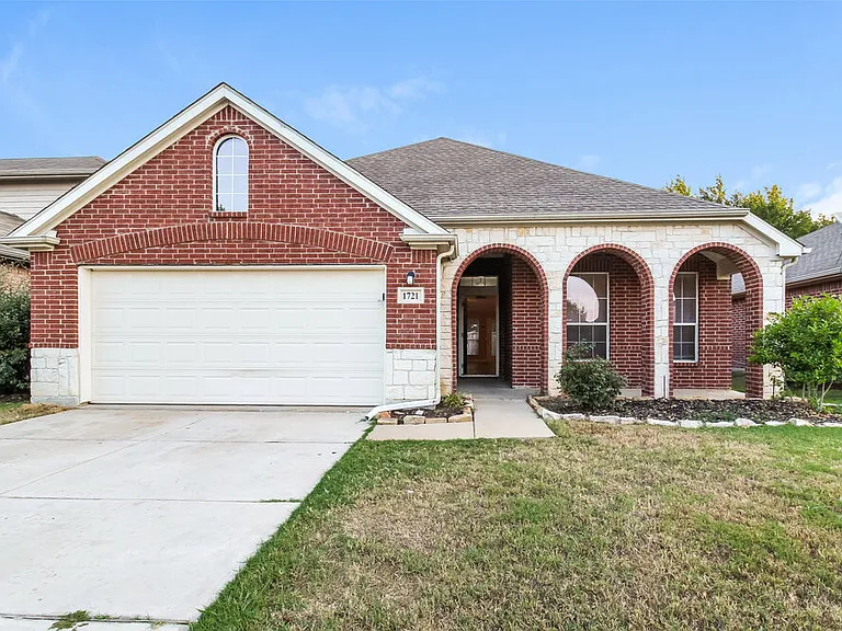 1721 Duck Cove Dr — Photo 1
