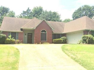1579 Fox Trace Dr, Cordova, TN 38016