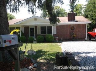 917 Rutledge Anx, Hendersonvlle, NC 28739